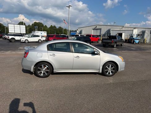 Used 2012 Nissan Sentra 2.0 SR w/ Special Edition Pkg FWD image 2