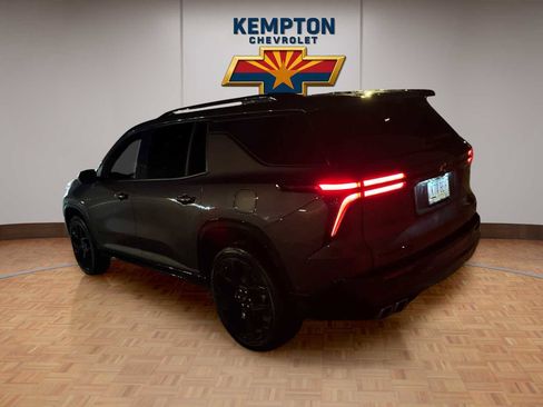 Used 2024 Chevrolet Traverse RS image 4