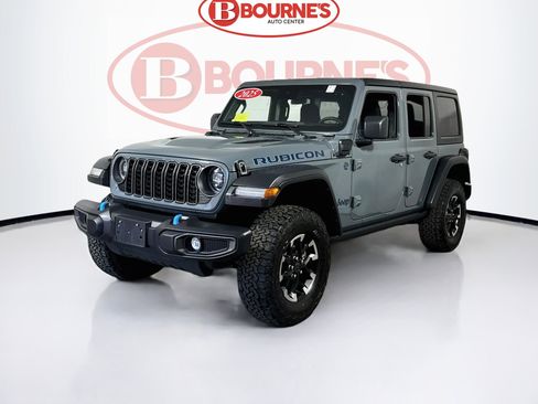 Used 2025 Jeep Wrangler Unlimited Rubicon 4xe w/ Safety Group AWD/4WD image 5