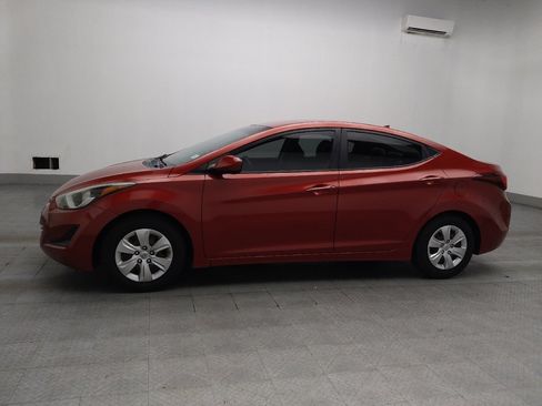 Used 2016 Hyundai Elantra SE FWD image 2