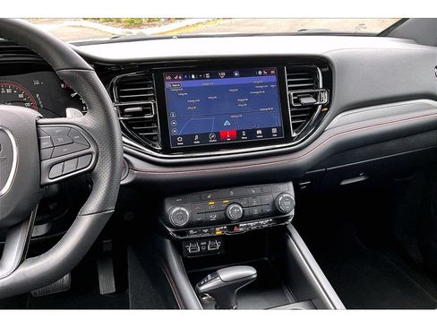 Used 2025 Dodge Durango GT AWD/4WD image 6