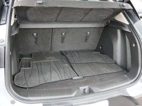 Used 2023 Buick Encore GX Preferred w/ Cold Weather Comfort Package AWD/4WD image 13
