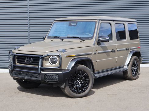Used 2025 Mercedes-Benz G 550 image 1