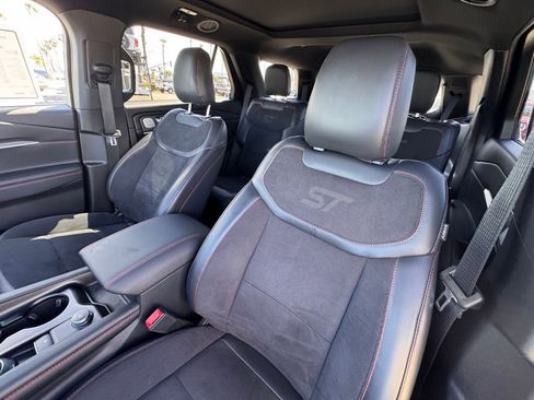 Used 2025 Ford Explorer ST w/ Sun And Sound Package image 19