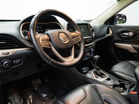 Used 2017 Jeep Cherokee Limited AWD/4WD image 25
