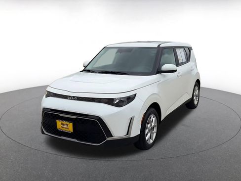 Used 2025 Kia Soul LX w/ LX Technology Package FWD image 7