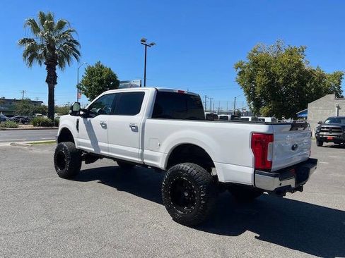 Used 2017 Ford F250 Lariat w/ Chrome Package image 6