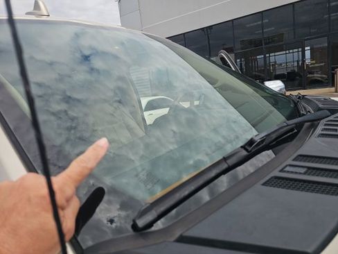 Used 2018 Ford F150 Lariat w/ Equipment Group 502A Luxury image 9