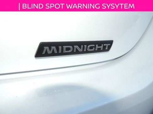 Used 2025 Nissan Sentra SR w/ Midnight Edition image 13