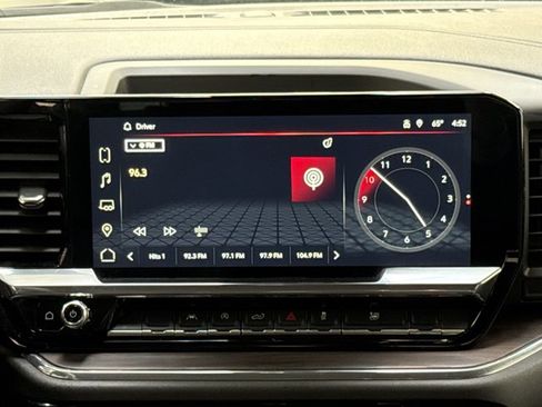 Used 2024 GMC Sierra 1500 SLT image 21