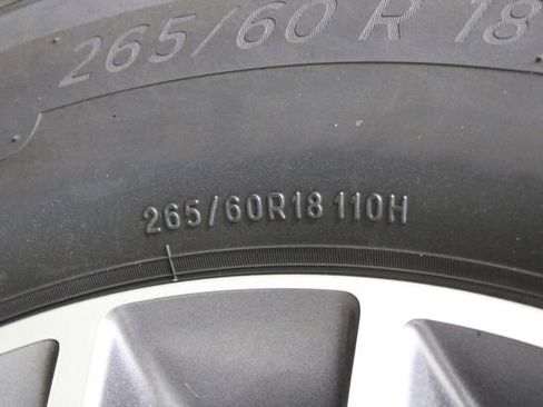 Used 2022 Jeep Grand Cherokee Limited image 44