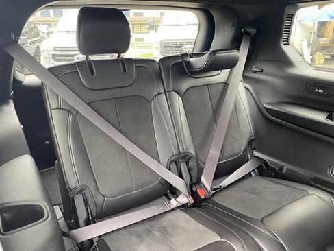 Used 2025 Jeep Grand Cherokee L Altitude image 31