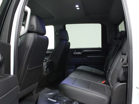 New 2025 GMC Sierra 2500 Denali image 13