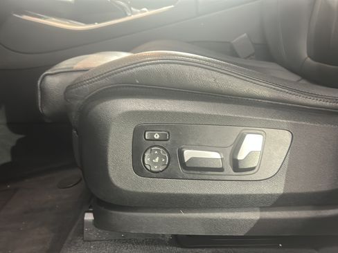 Used 2021 BMW X5 sDrive40i w/ Premium Package RWD image 13