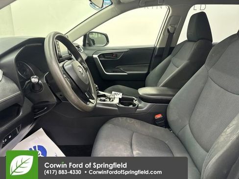 Used 2019 Toyota RAV4 LE image 20