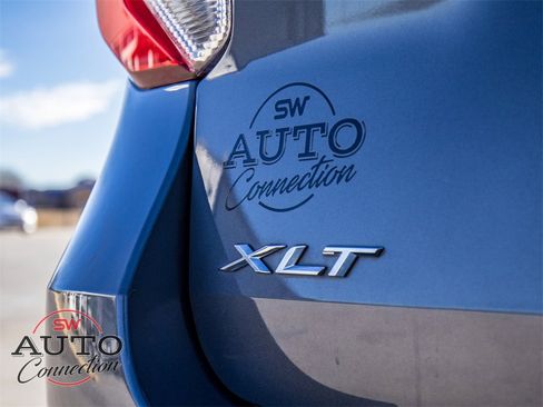 Used 2024 Ford Explorer XLT w/ Equipment Group 202A image 11