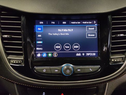 Used 2021 Chevrolet Trax LT w/ Driver Confidence Package FWD image 25
