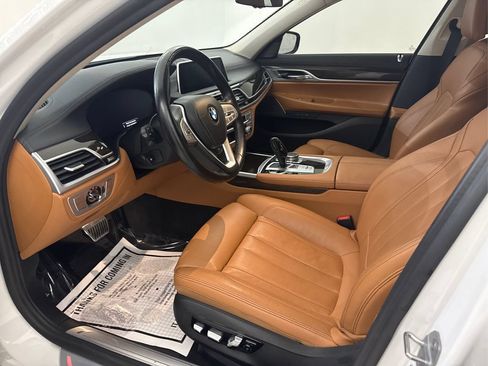 Used 2020 BMW 740i w/ Cold Weather Package RWD image 11