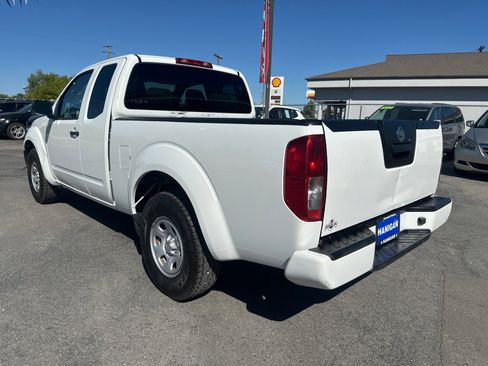 Used 2019 Nissan Frontier S image 3