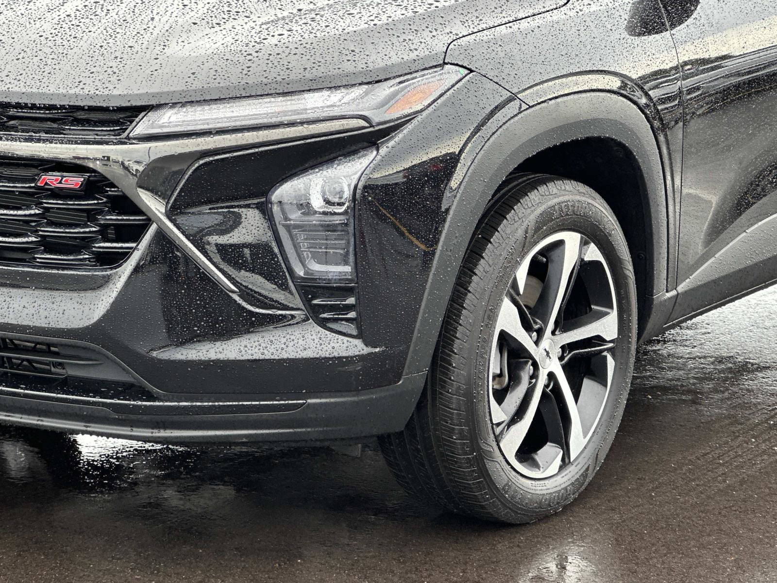 Certified 2024 Chevrolet Trax RS w/ Driver Confidence Package FWD image 7