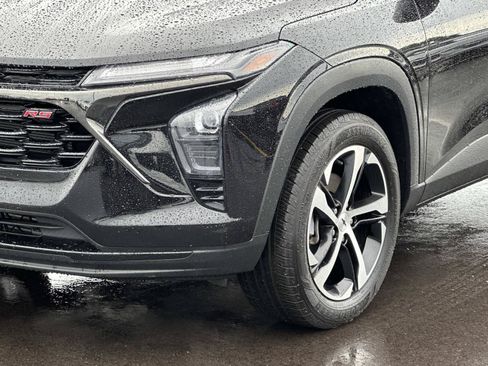 Certified 2024 Chevrolet Trax RS w/ Driver Confidence Package FWD image 7