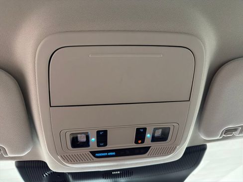 New 2026 Ford Explorer Active w/ Active Comfort Package RWD image 17