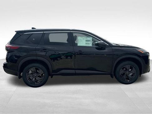 New 2026 Nissan Rogue SV FWD image 9