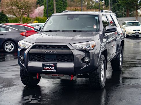 Used 2021 Toyota 4Runner SR5 image 4
