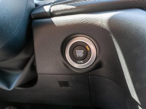 New 2027 Chrysler Pacifica Select FWD image 20