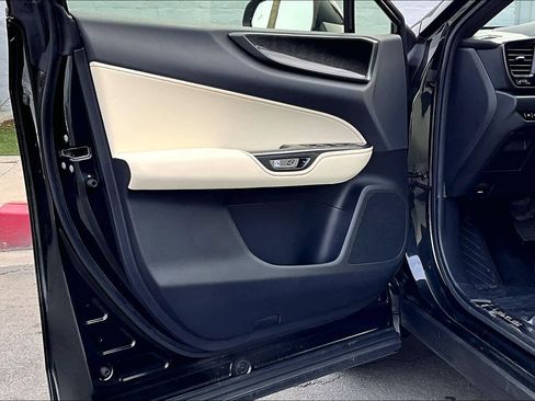 Used 2024 Lexus NX 250 FWD image 22