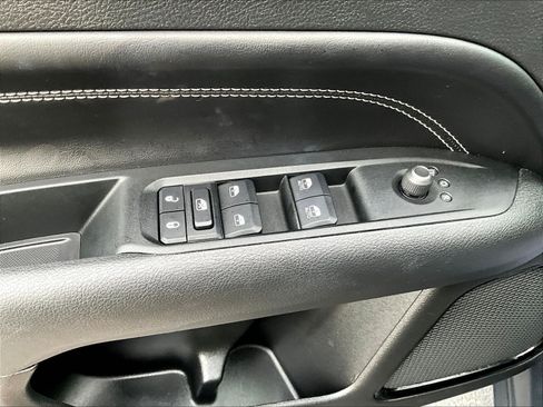 Used 2022 Jeep Compass Latitude w/ Convenience Group AWD/4WD image 36