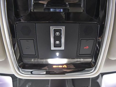 Used 2016 Land Rover Range Rover Sport HSE image 32