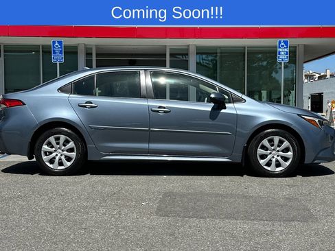Used 2023 Toyota Corolla LE w/ Carpet Mat Package (TMS) image 3