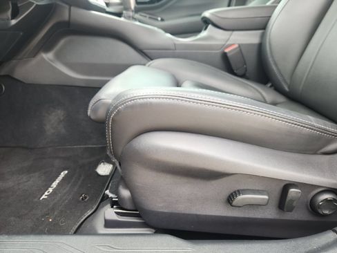 Used 2025 Subaru Outback Touring XT AWD/4WD image 25