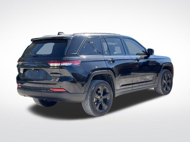 Used 2023 Jeep Grand Cherokee Limited w/ Black Appearance Package RWD image 6