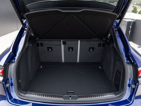 Certified 2025 Porsche Macan image 31