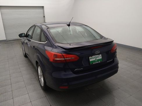 Used 2017 Ford Focus Titanium w/ Titanium Technology Package FWD image 6