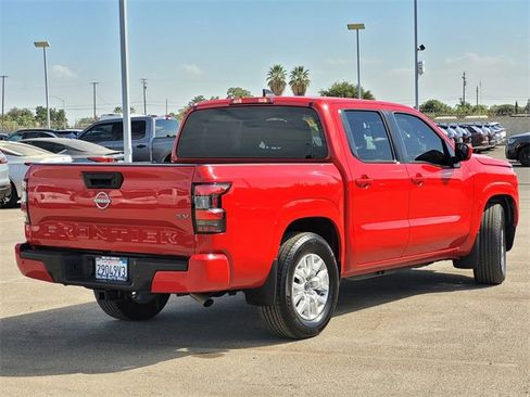 Used 2023 Nissan Frontier SV w/ Technology Package image 5