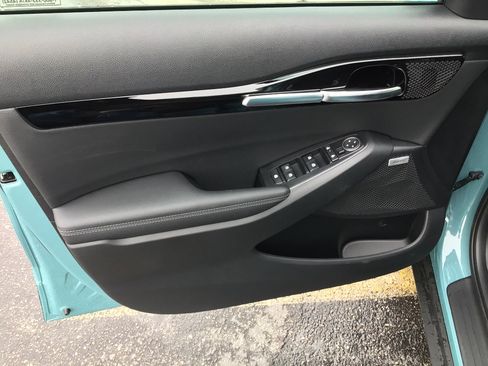 New 2026 Kia Seltos SX image 9