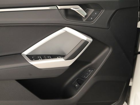 Certified 2025 Audi Q3 2.0T Premium w/ Convenience Package image 23