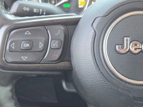 Used 2023 Jeep Wrangler Unlimited w/ Cold Weather Group AWD/4WD image 29
