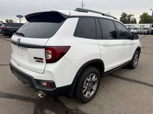Used 2023 Honda Passport TrailSport image 10