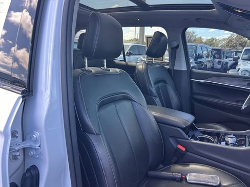 Used 2023 Jeep Grand Cherokee Limited w/ Luxury Tech Group II image 23