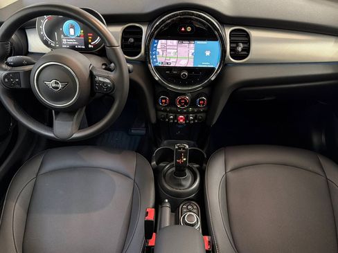 Used 2024 MINI Cooper 2-Door Hardtop FWD image 27