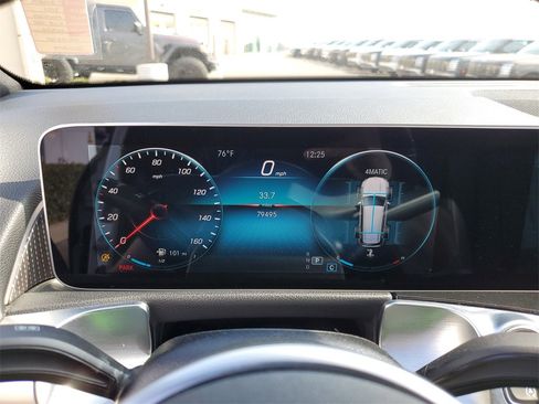 Used 2021 Mercedes-Benz GLB 250 4MATIC image 27