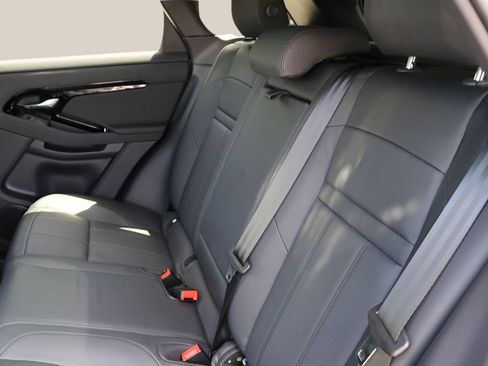 Used 2025 Land Rover Range Rover Evoque Dynamic SE AWD/4WD image 17