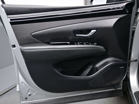 Certified 2023 Hyundai Tucson Limited AWD/4WD image 9