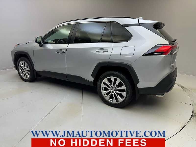 Used 2021 Toyota RAV4 XLE Premium AWD/4WD image 3
