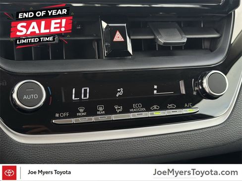 Used 2025 Toyota Corolla LE image 17