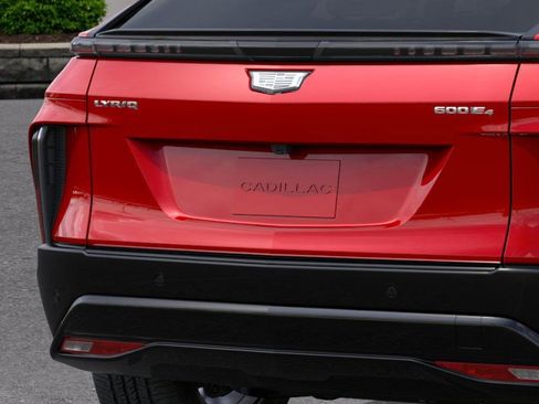 New 2025 Cadillac Lyriq Sport image 14